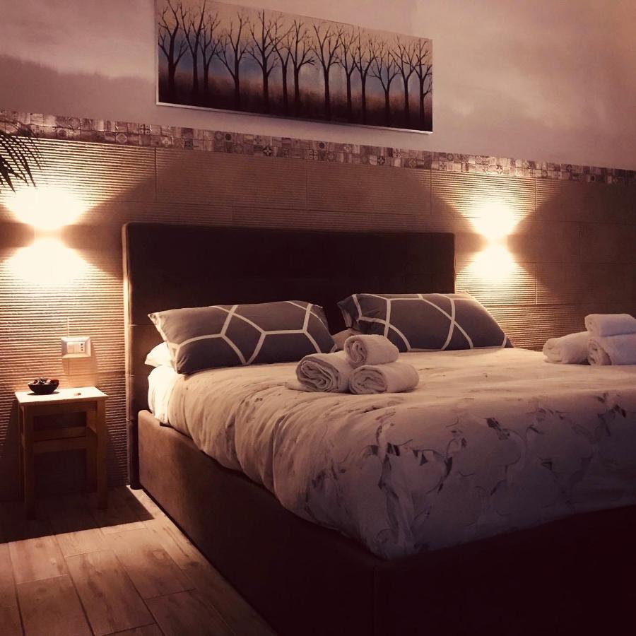 La Piazzetta Bed & Breakfast Brindisi Bagian luar foto