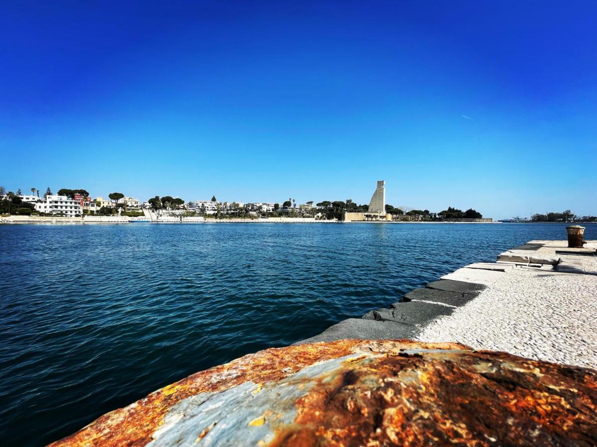 La Piazzetta Bed & Breakfast Brindisi Bagian luar foto