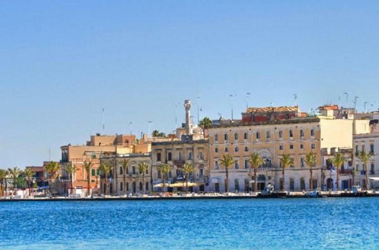 La Piazzetta Bed & Breakfast Brindisi Bagian luar foto