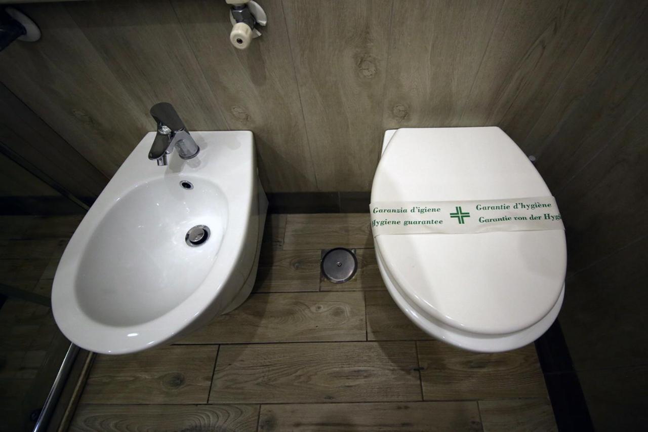La Piazzetta Bed & Breakfast Brindisi Bagian luar foto